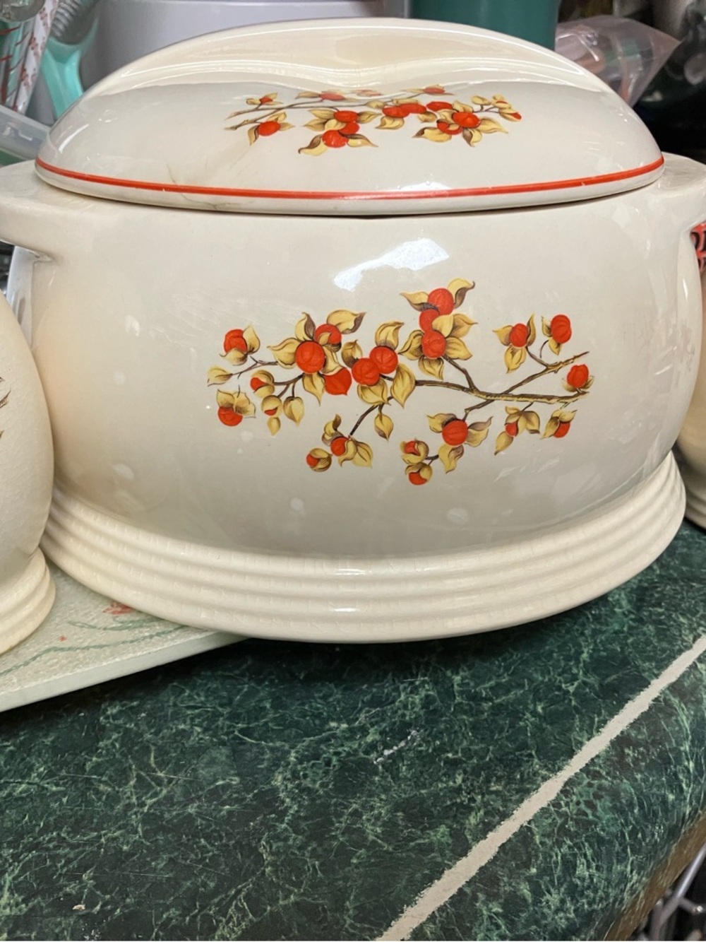 Cambridge vintage bittersweet flower pattern, bean pot with